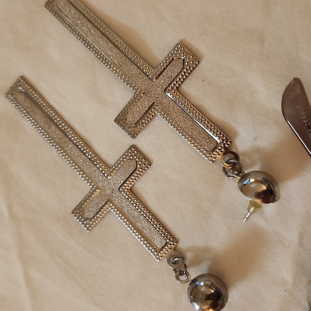 6 Random Jewely Pieces - Picture 10 of 13